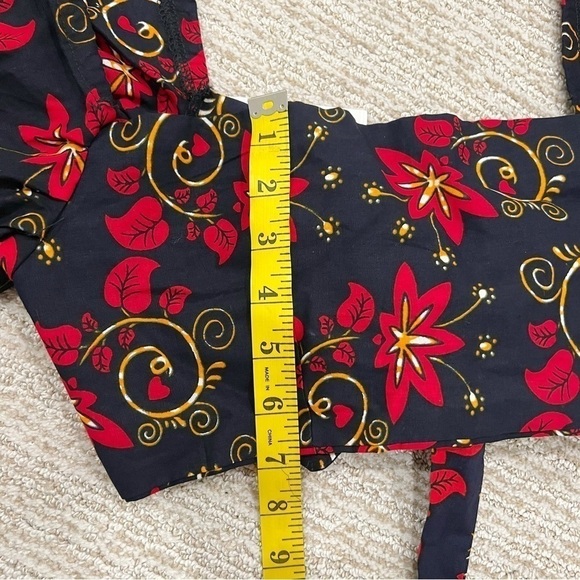 GRASS Fields Puff Sleeve Crop Front Tie Top - Picture 7 of 10